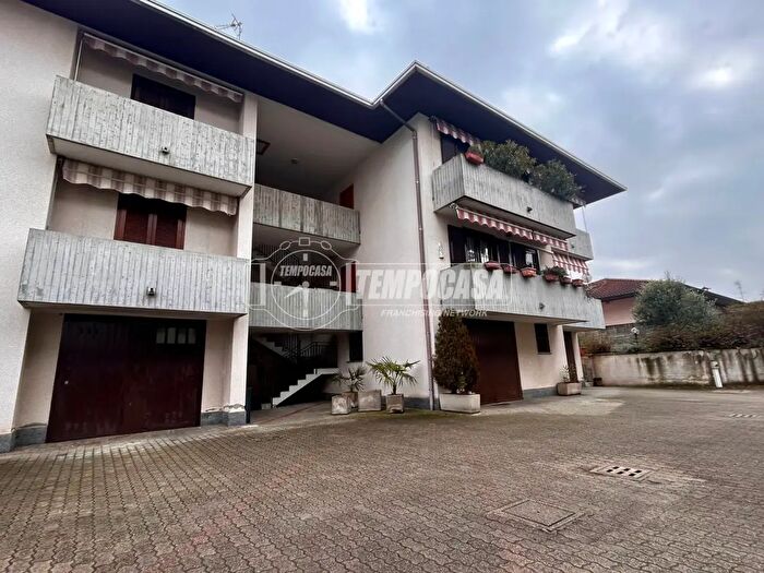 Appartamento trilocale in vendita in Via Pier delle Vigne, Magnago