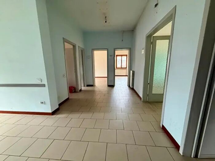 Appartamento con 5 locali in affitto in Via Alfredo Catalani, Lucca