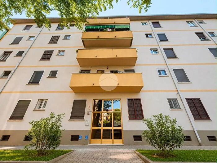 Appartamento bilocale in vendita in Viale Omero, Milano