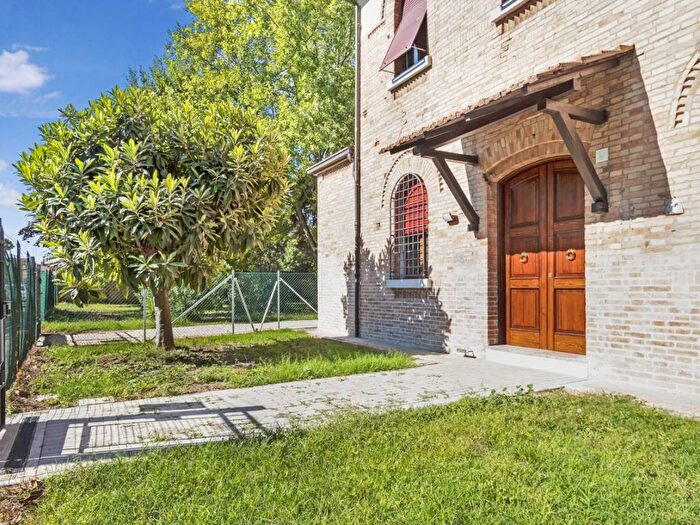 Casa con 5 locali in affitto in Lugo