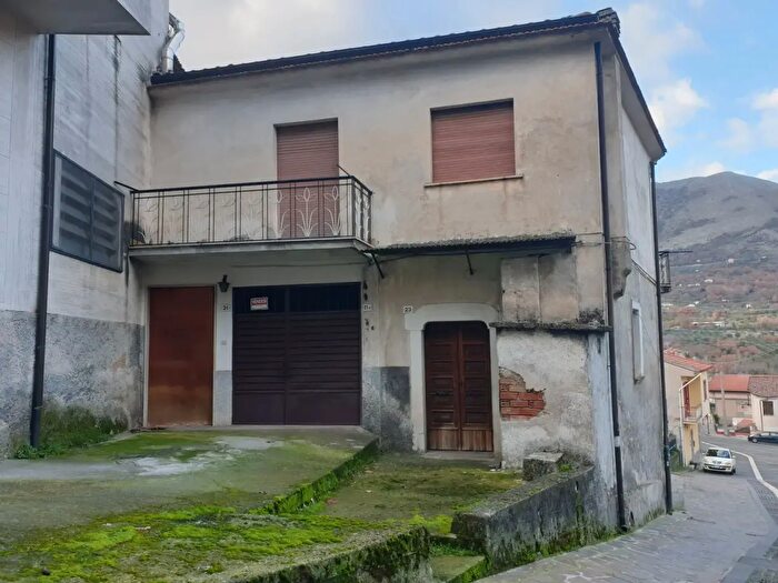 Case in Vendita e in Affitto - 2