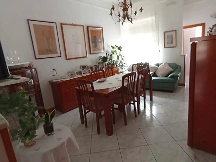 Appartamento trilocale in vendita in Via Olevano, Battipaglia