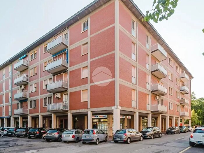Appartamento quadrilocale in vendita in Via della Pietra, Bologna