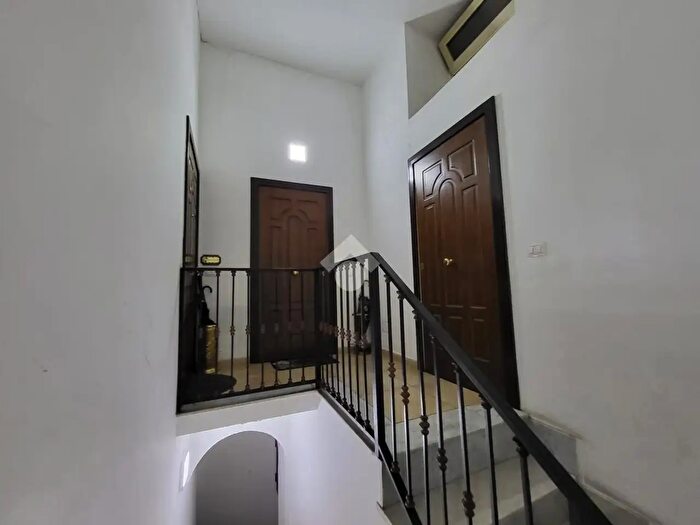 Appartamento con 6 locali in vendita in Vico Tofa, Napoli