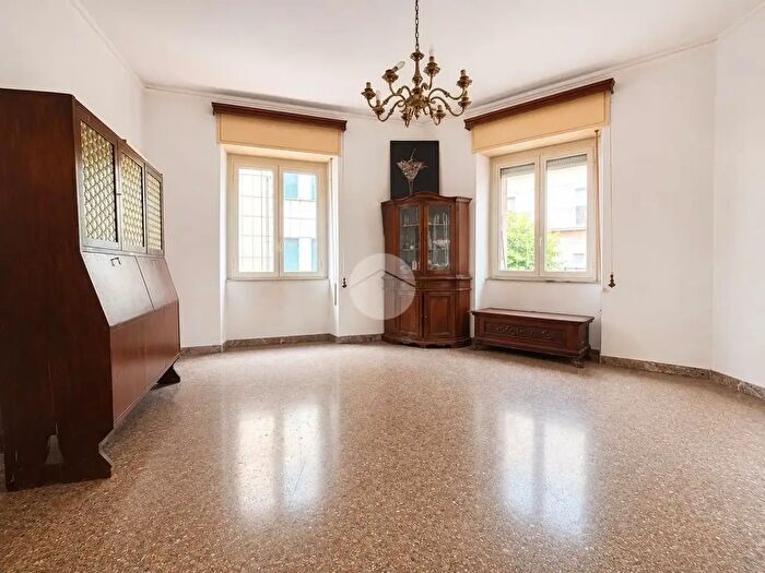 Appartamento quadrilocale in vendita in Via Marco Claudio, Terni