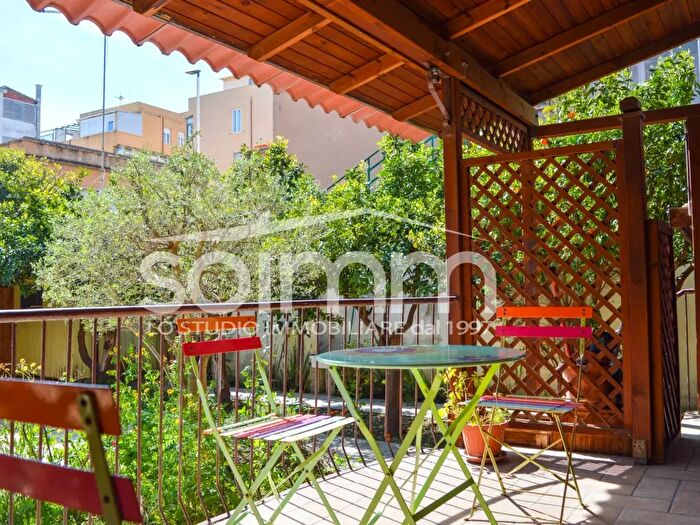 Casa con 12 locali in vendita in Via Niccolo Machiavelli, Cagliari