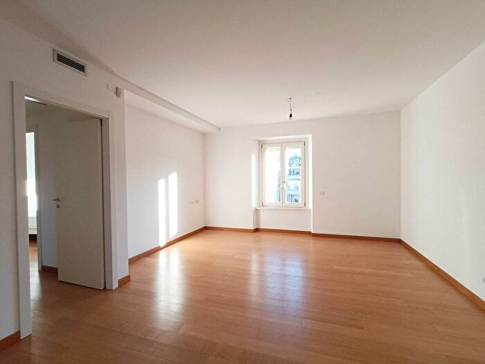 Appartamento bilocale in affitto in Via Ausonio, Corso Genova, Milano