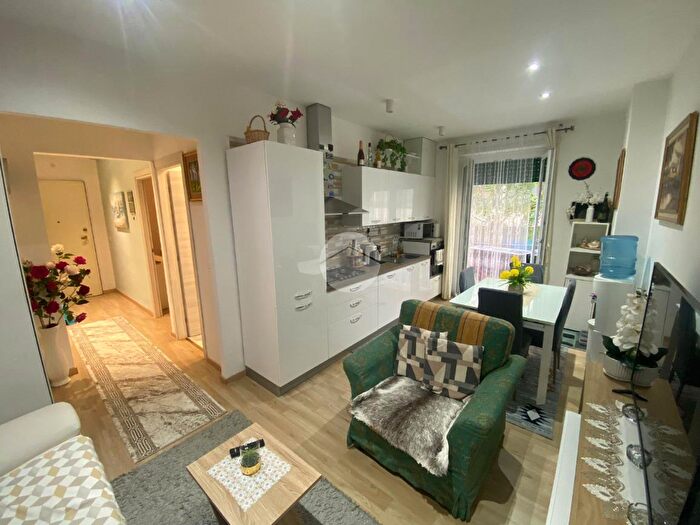 Appartamento trilocale in vendita in Corso Luigi Andrea Martinetti, Genova