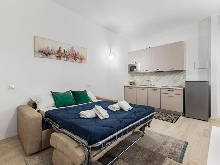 Appartamento monolocale in affitto in Via Lorenteggio, Giambellino, Milano