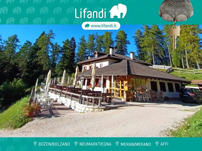 Casa con 6 locali in vendita in Località Mezzavia, Cavareno