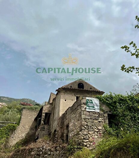 Casa con 5 locali in vendita in Via Lancillotti, Lauro