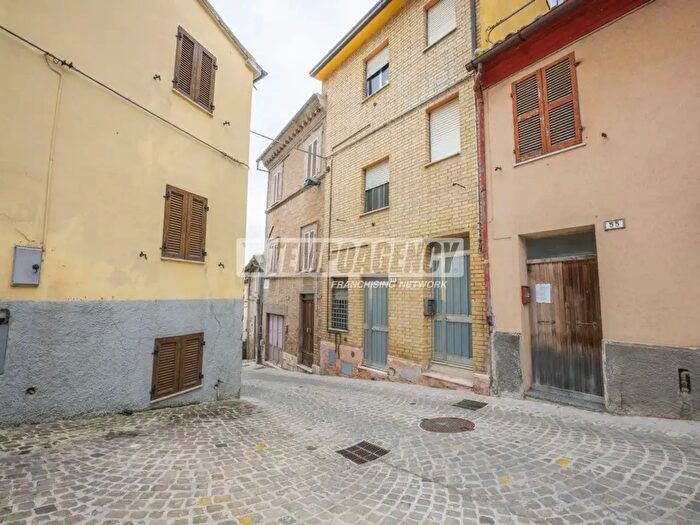 Casa trilocale in vendita in Via Roma, Morrovalle