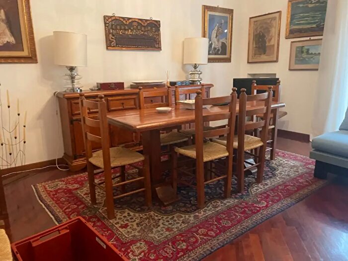 Appartamento trilocale in vendita in Via Coglialegna, Piacenza