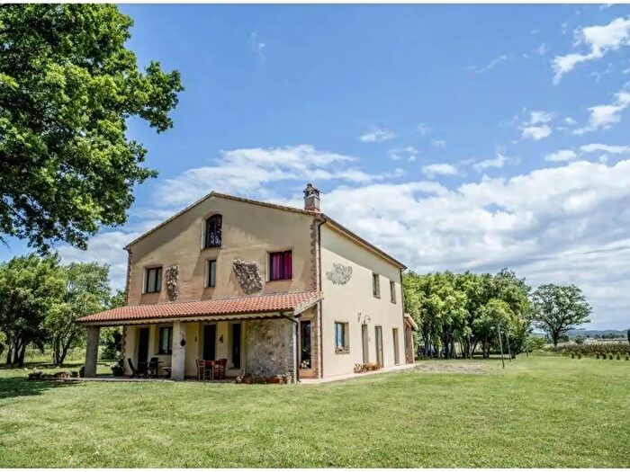 Casa con 16 locali in vendita in Roccastrada