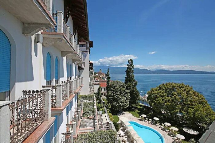 Appartamento bilocale in affitto in Corso Giuseppe Zanardelli, Centro, Gardone Riviera