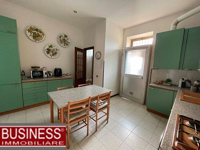 Appartamento trilocale in affitto in Via Alessandro Tadino, Buenos Aires, Milano