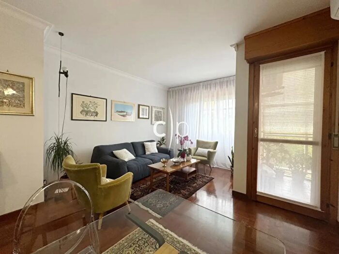 Appartamento con 5 locali in vendita in Via dei Rinuccini, Roma