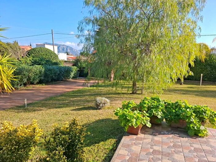 Appartamento trilocale in affitto in Lido Di Giove SNC, Litoranea Terracina San Felice, Terracina