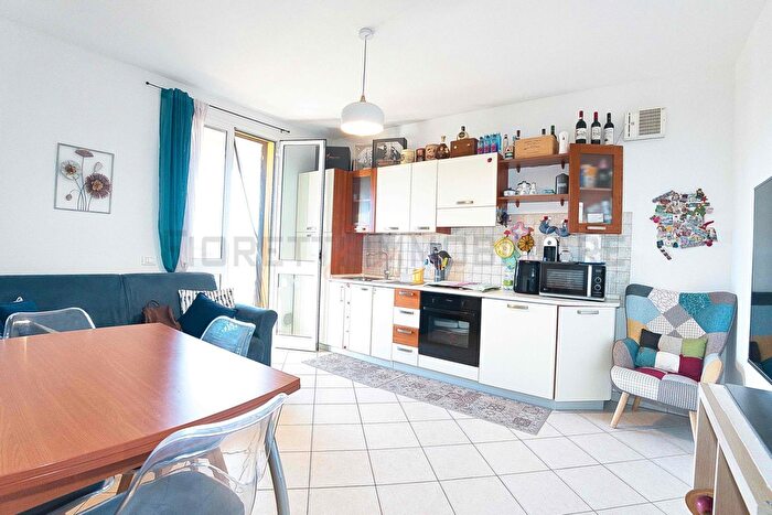 Appartamento trilocale in vendita in Campiglia Marittima