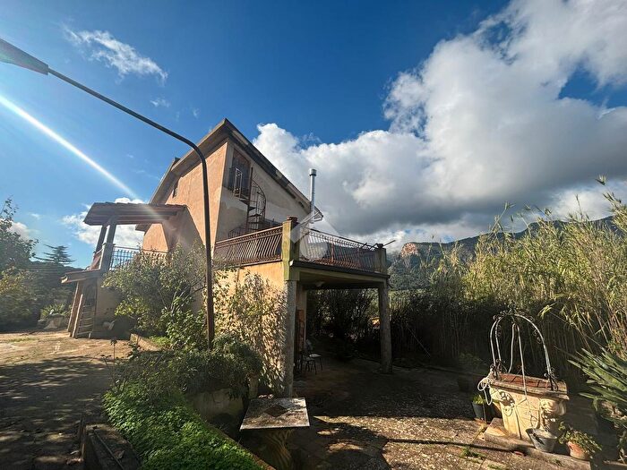 Casa quadrilocale in vendita in Bivio SantOnofrio, Trabia