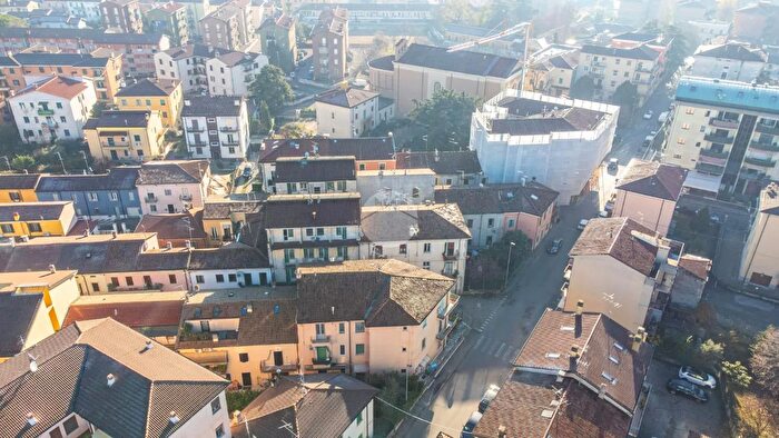 Appartamento trilocale in vendita in Via Arnaldo da Brescia, Verona