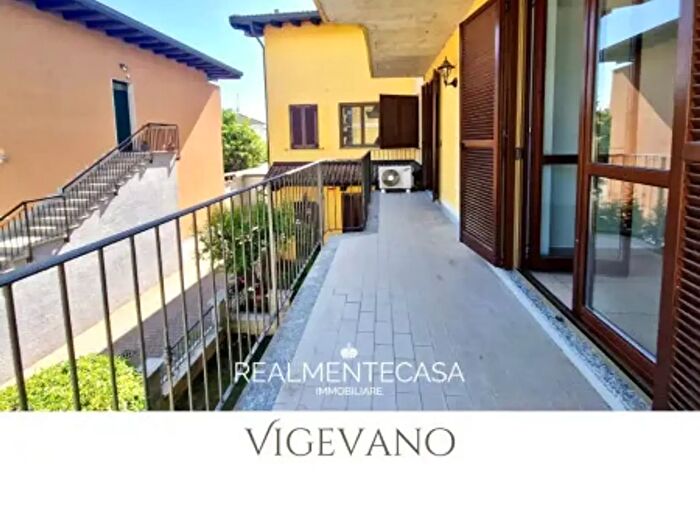 Appartamento trilocale in vendita in Via Vallere, Vigevano