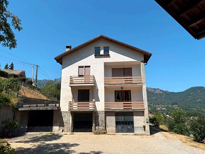 Casa con 15 locali in vendita in Strada Cumba, Cantalupa