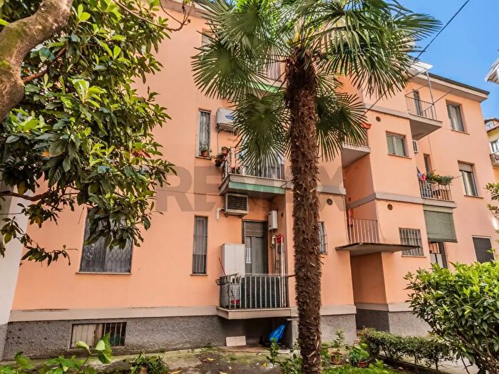 Appartamento bilocale in affitto in Via Longhi, Milano