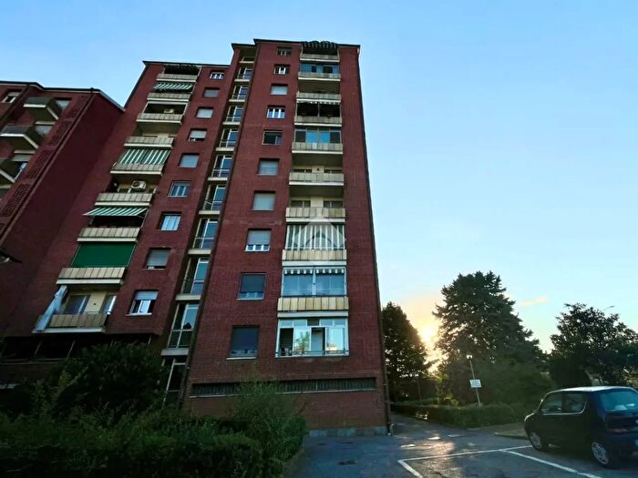 Appartamento con 5 locali in vendita in Corso Molise, Torino