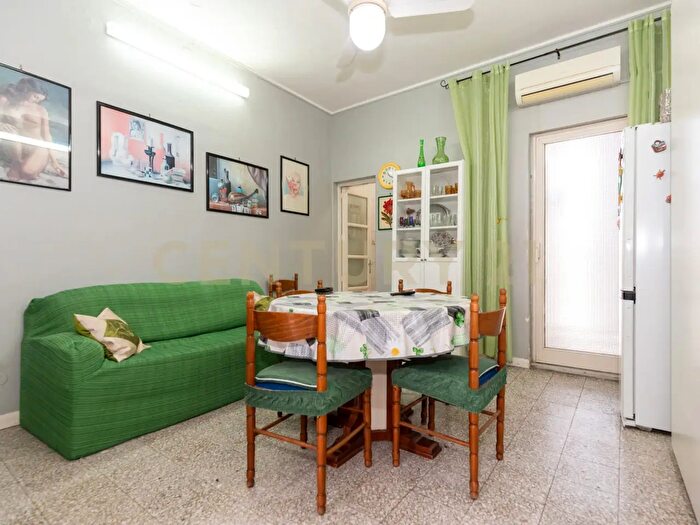 Appartamento trilocale in vendita in Via Mirko, Catania