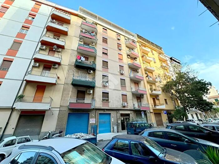 Appartamento trilocale in vendita in Via Nicola Balcescu, Palermo