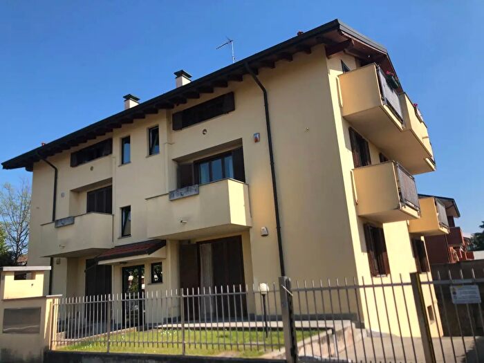 Appartamento bilocale in affitto in Via Buonarroti, Inveruno