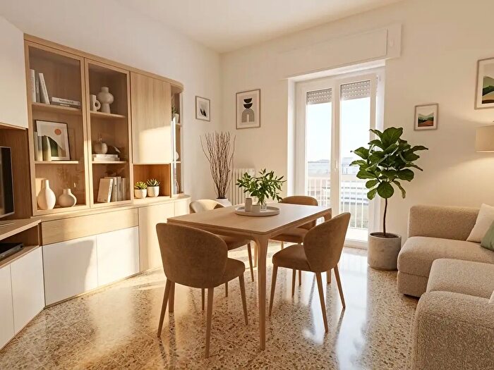 Appartamento con 6 locali in vendita in Via Monti E Tognetti, Falconara Marittima