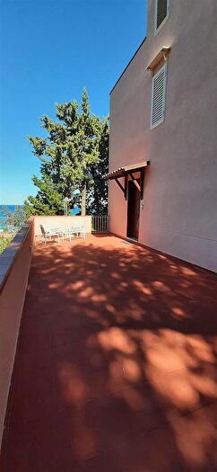 Appartamento con 6 locali in affitto in Cefalu