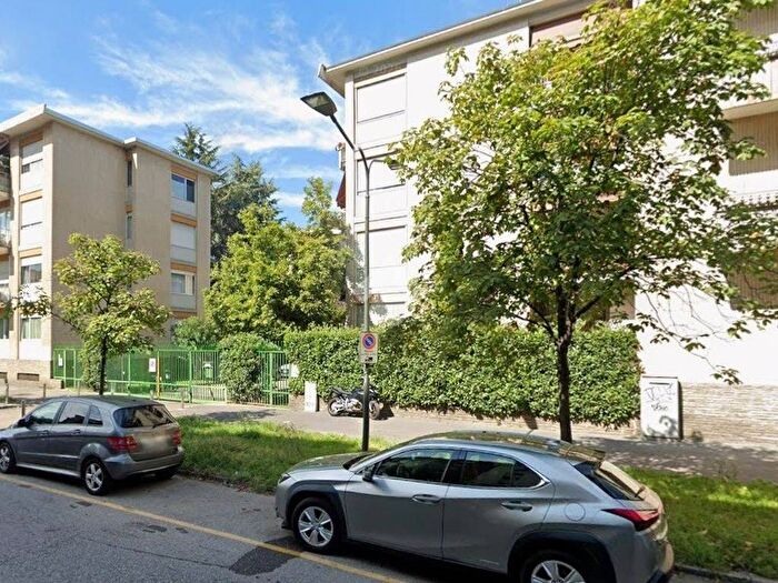 Appartamento trilocale in affitto in Via Privata Fonzaso, San Siro, Milano