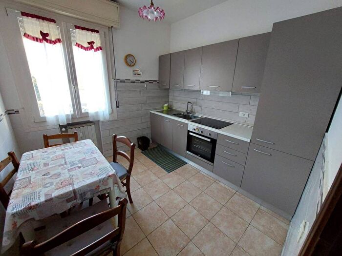 Appartamento trilocale in affitto in Via Pinerolo, Sant'Agnese Università, Modena