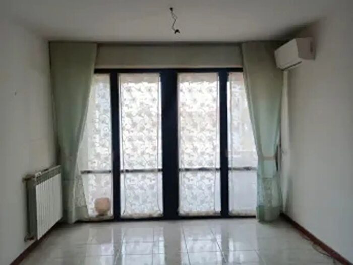 Appartamento trilocale in vendita in Erba