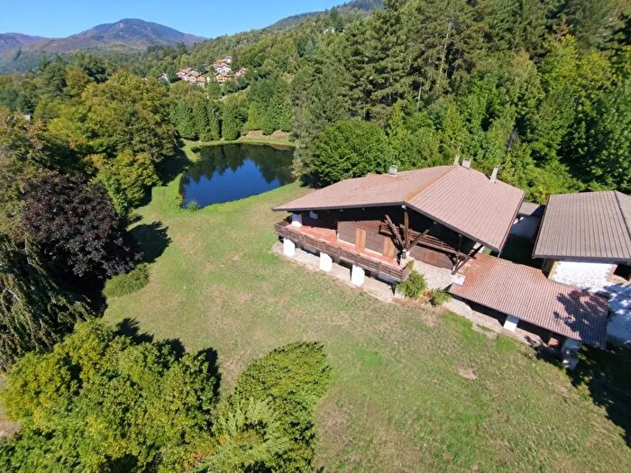 Casa con 20 locali in vendita in Via dell'Appennino, Vernio
