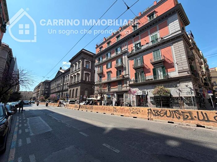 Appartamento trilocale in affitto in Corso Umberto I, Centro Storico, Napoli