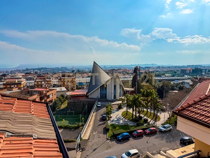 Appartamento trilocale in vendita in Gravina Di Catania