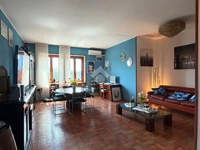 Appartamento quadrilocale in vendita in Via Padova, Milano