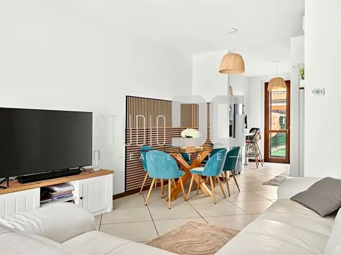 Casa quadrilocale in vendita in Via Robolotti, Cesano Maderno