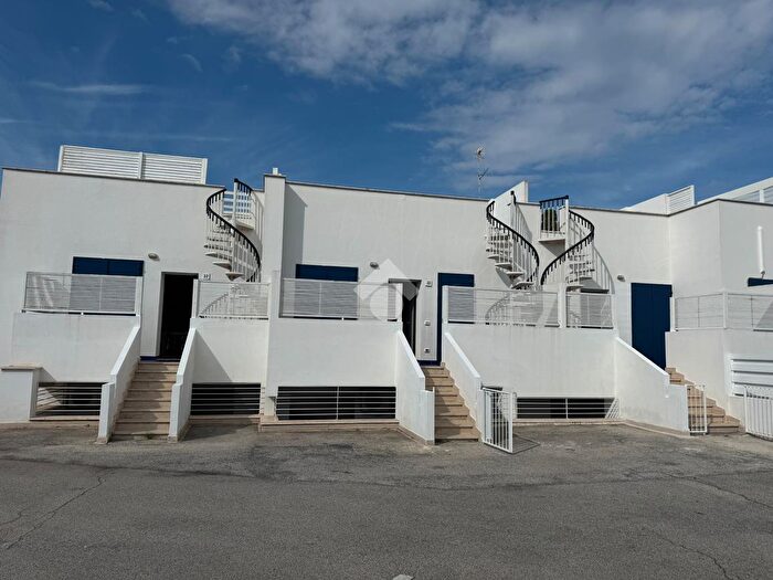 Appartamento trilocale in vendita in Costa Ripagnola, Polignano A Mare