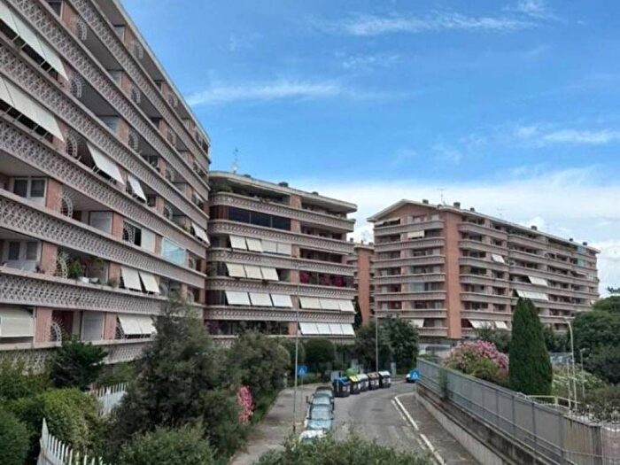 Appartamento trilocale in affitto in Via Roberto Ago, Aurelio Val Cannuta, Roma