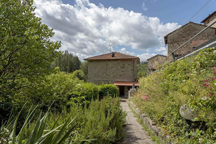 Appartamento quadrilocale in vendita in Via Urbech, Pratovecchio Stia