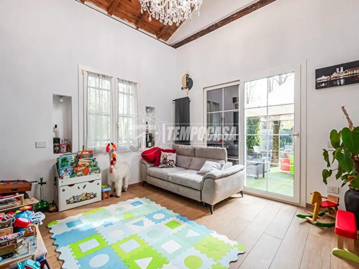 Appartamento quadrilocale in vendita in Via Giuseppe Gambigliani Zoccoli, Modena