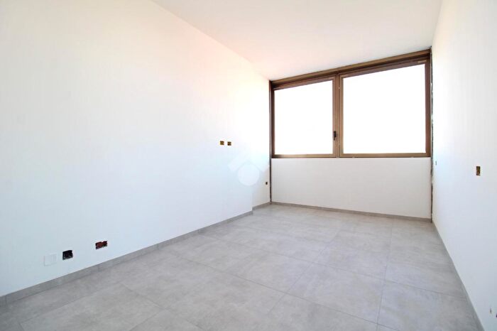 Appartamento trilocale in vendita in Via Radici in Piano, Sassuolo