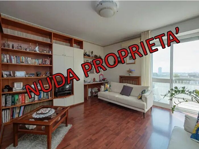 Appartamento trilocale in vendita in Via Viterbo, Milano