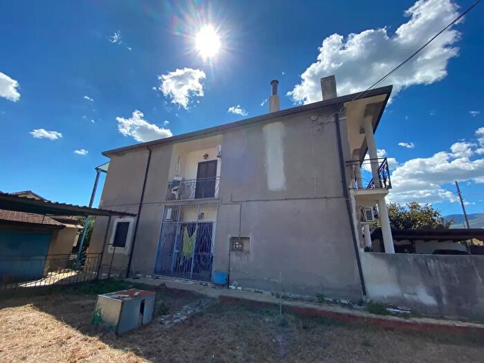 Casa con 6 locali in vendita in Via Provinciale per Cascano Snc, Carinola