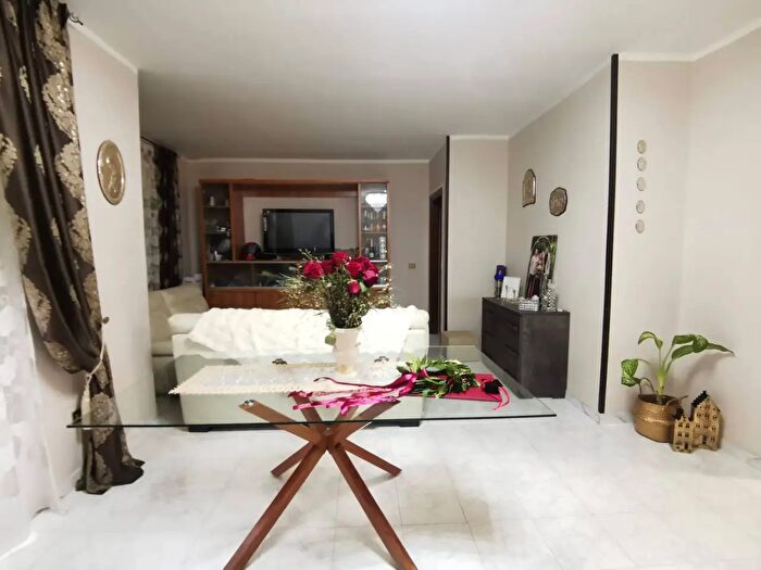 Appartamento trilocale in vendita in Via Pilade Bronzetti, San Nicola La Strada